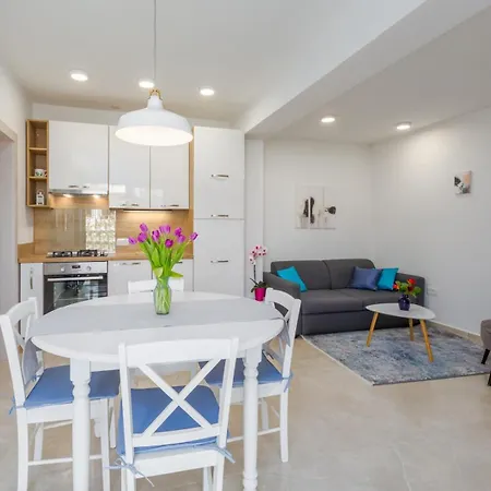 Apartment Riva Garden Exclusive Funtana