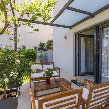 Riva Garden Exclusive *