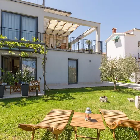 Riva Garden Exclusive Apartment Funtana