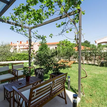 Apartment Riva Garden Exclusive Funtana
