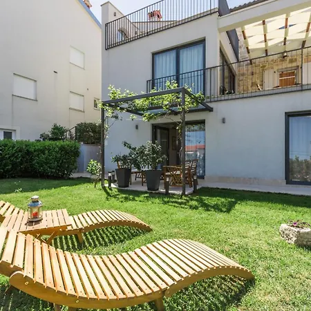 Riva Garden Exclusive Appartement *