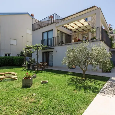 Riva Garden Exclusive Appartement Funtana